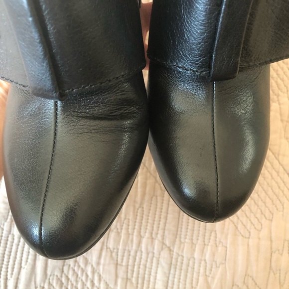 Valentino Garavani leather black ankle boots with bow size EU 38 US 7.5 - Picture 8 of 17